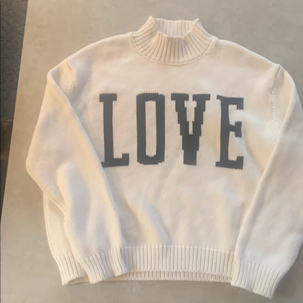 Womens Z Supply sweater size medium